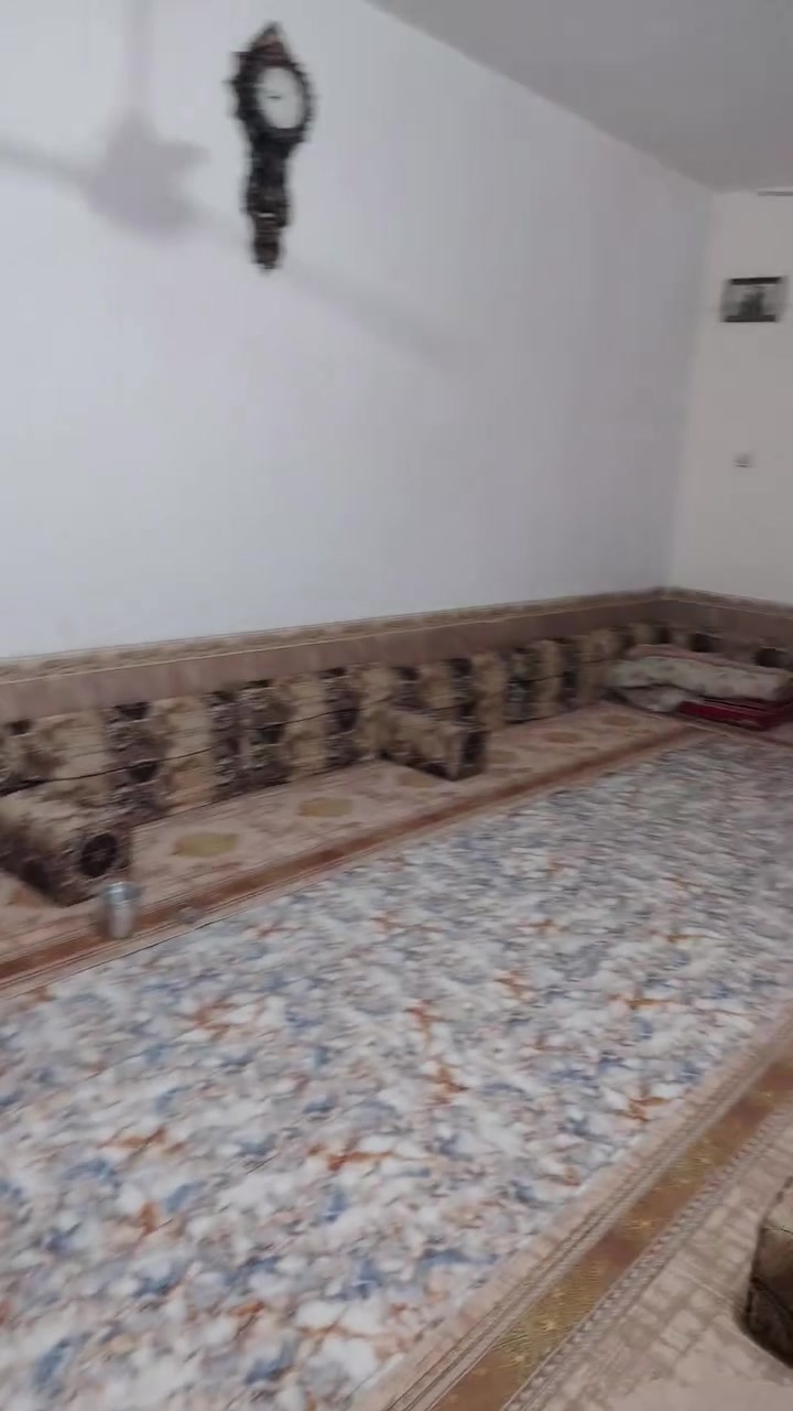 🏡 للبيع او مراوس بالناصرية
المكان: اسكان الصناعي - نزلة ابو فياض - حي اسرة
200م | طابقين | 4 غرف + صالتين + ديوانين 9 متار | طابو
السعر:140 مليون وبيه مجال
يرهم مراوس
للاستفسار: ***********

