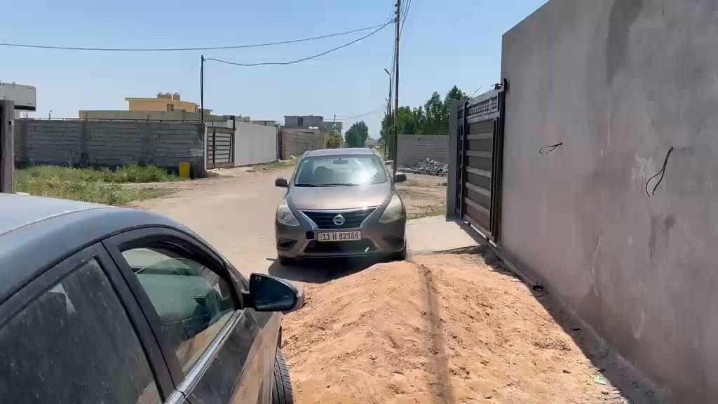 سلام عليكم يوجد لدينا بيت الدوره هورجب بمنتجع امواج البحر مساحه 300متر واجه 9متر ***********
