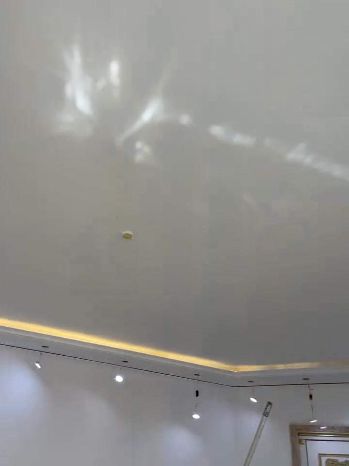 نعمل جمبع الديكورات الداخليه المودرن 🏠نيو مودرن والديكورات الملكيه وجميع الديكورات الداخليه وصبغ الدور والمباني 🏢التجاريه والسكنيه كوادر محترفه  دقه بالعمل وسرعه في العمل صبغ وتغليف الواجهات للستفسار لاتصال *********** او مراسله الصفحه
