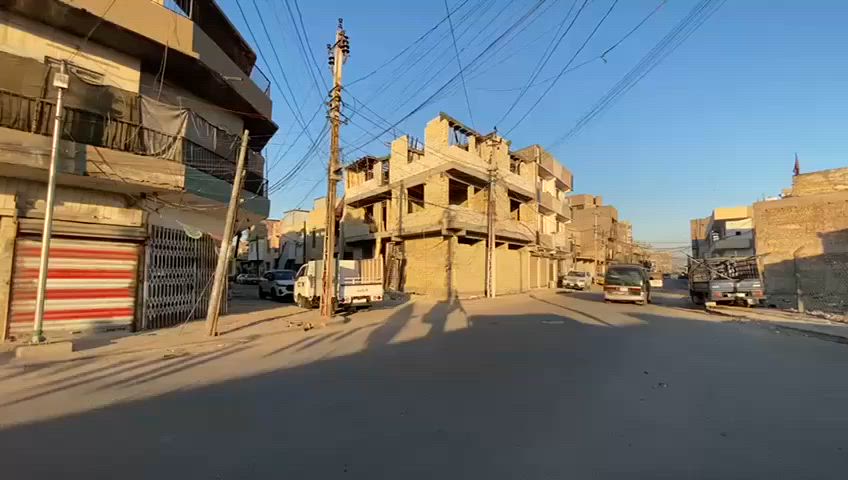 دار للبيع تجاري سندمستقل باسم شخص واحد مساحه ١٨٠م واجهه ١٠م العنوان بغداد الجديده شارع جامع عرفات للاستفسار ***********
