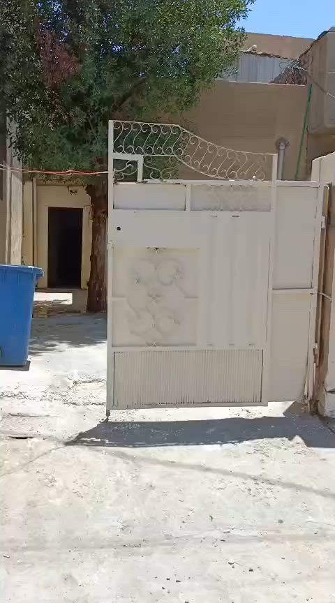 من رخصة مدير الكروب بيت للايجار مساحه 100 ترميم جديد العنوان العبيدي الشهداء الثانية للاستفسار***********
