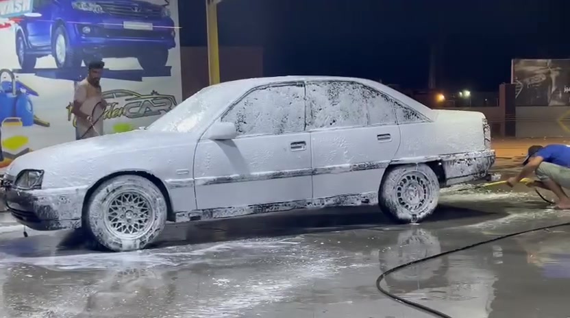 سلام عليكم اوبل اوميكه نضيفه محرك كير اكسن شرط تواير جدد صدر جديد ما عايزه شي السعر 28 وبيها مجال مكاني القياره العوسجه *********** ويرهم مراوس بي ام ما انطي فرق
