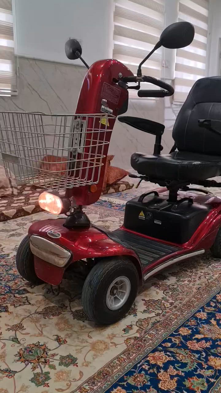 سكوتر امريكي بحالة الشركة بطاريات جديدة عدد 2 السعر 500 بي مجال لليجي ويشرّفنا العنوان بغداد📞***********
