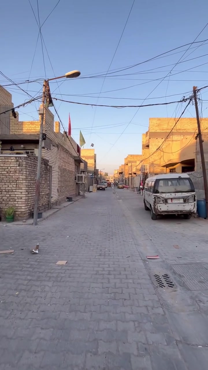 ‏يا الله سلام عليكم دار للبيع المساحة 100 متر كما واضح في تصوير ￼ العنوان شارع أبو موسى كل التفاصيل داخل الفيديو بيت ركن أي استفسار اتصل وأنا بالخدمة ***********
