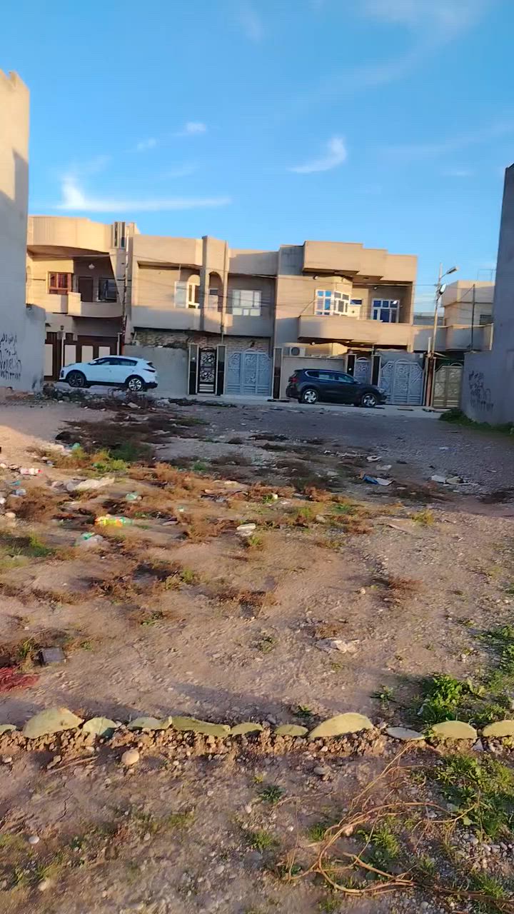 السلام عليكم
قطعة ارض للبيع (شروق)
 المساحة (١٦٠) متر واجهة ٨  عمق ٢٠ متر
حي الملايين الثانية الفرع الثاني خلف عمارة ابو فهد
سند زراعي ٢٥ ملك بستان حق التصرف  وصل بلدية
للاستفسار ارقام صاحب الأرض 
***********
***********
