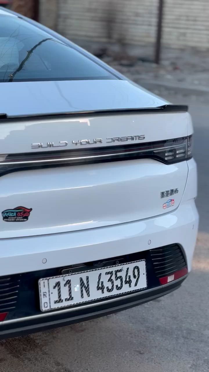 السلام عليكم للبيع سيارة بي واي دي دستروير  (BYD Destroyer 05) موديل 2025 ، السيارة اخت الزيرو وماشية 5,000 كم فقط (عداد كلي ODO)، أما ممشى المحرك الـ HEV) فهو 1,750 كم وقابل للزيادة البسيطة لأن السيارة مستخدمة حالياً. السيارة مجهزة بإضافات "سبايدر" كاملة وكماليات جمالية تنطيها شكل مميز ومزودة بنظام ترفيهي متطور مع إمكانية تشغيل تطبيقات (Android) وشاشات تدعم كل احتياجاتك. ومحافظ عليها بشكل دقيق جداً، وملاحظة للأمانة السيارة بيها طعجة بسيطة موضحة بالصور (ترجع بي دي ار  يم التاير، وما مأثرة نهائياً لا على الأداء ولا على الشكل العام وصارت نقرة ب باب الراكب بسبب حصواية ب الطريق نضربت  ربع اصبع او اقل 
السعر: 20 مليون والي ما يعجبه السعر أو المواصفات خل يعبر (بدون إحراج. السيارة جاهزة للبيع، والجاد بالموضوع يراسلني على الخاص واتساب او ماسنجر فقط ***********
