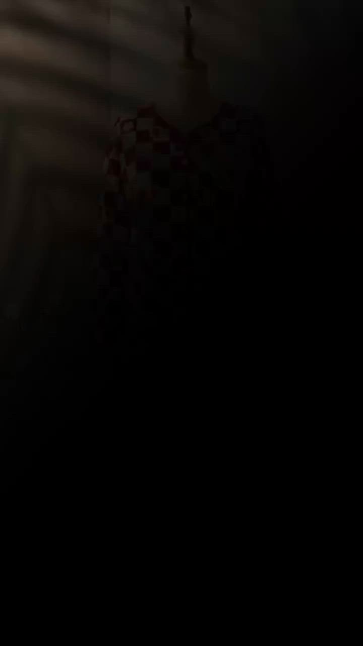 طقم بيجامة مريح وناعم بتصميم الشطرنج الأحمر اللطيف ❤️🤍خامة مريحة للبيت والنوم، بتفاصيل كيوت تضيف لمسة من المرح والأناقة. ✨#بيجامات #ملابس_نوم #راحة #طقم_بيجامة #كيوت #أزياء_نسائية #ملابس_منزلية #تسوق #موضة #بيجامة_نسائية ❤️✨


**إذا كنت صاحب هذا الإعلان وتريد حذفه لأي سبب، رجاءا أرسل رسالة إلى الدعم الفني**