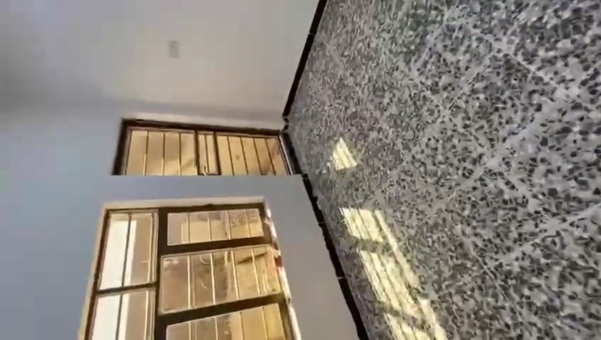 شقه للايجار الموقع شارع فلسطين قرب تقاطع الكندي مجاور مول الاطرقجي غرفه وصاله ومطبخ وصحيات وبالكون بناء جديد طابق ثاني للعوائل فقط  
مطلوب عائله صغيره موضفين 

***********
