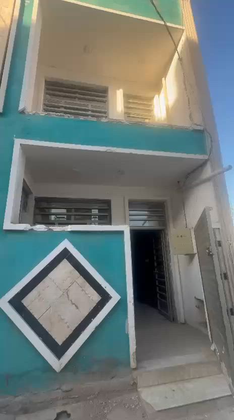دار للايجار مساحة 50متر طابقين غرفتين نوم ومطبخ وصاله وصحيات سلطان الاول  ايجاره350
*********** واتس
***********
