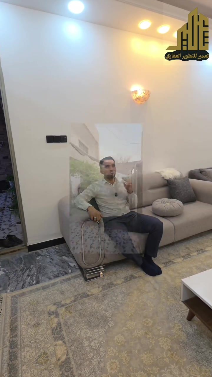 حياكم الله 
فرصة استثارية وسكنية رائعة
بيت في الضباط الثانية مساحة ٢٤٥ م 
تشطيبات درجة اولى وتفاصيل كاملة 
وسعر مال بيع مستعجل 
اي استفسار 
 ***********
