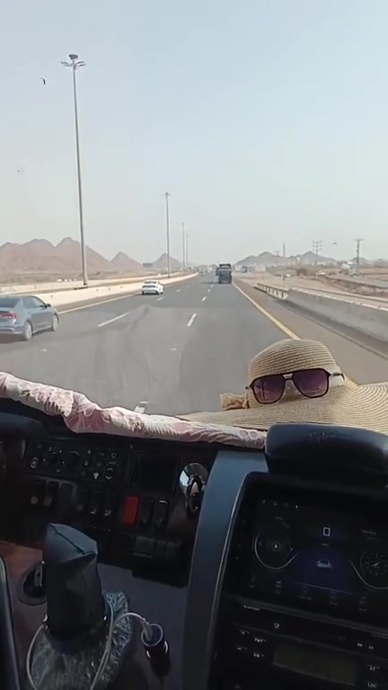 معتمرين شركة قصر الرواد متوجهين الى مكة المكرمة
اي استفسار للحجز
***********
***********
كل الأرقام واتساب اتصال
