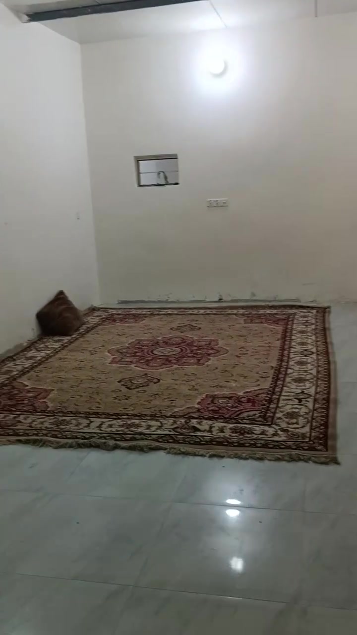 سلام عليكم  بيت البيع مساحه 150
مجمع الاخمستالف بالنهروان ***********
خدمات متكامله ماء وكهرباء وتبليط سقف سندويج
