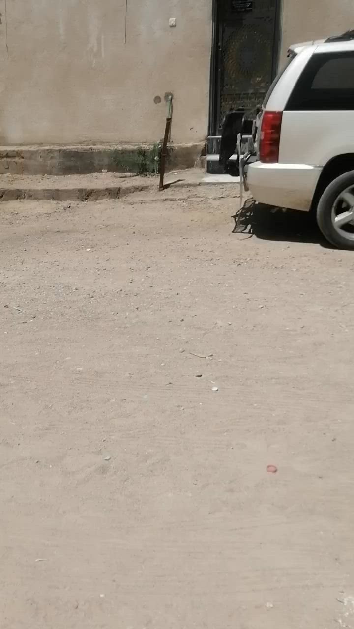 بيت بل زبير اندلس مساحه ٢٥٠ متر بناء كونكريت ٢غرف ويوانيه خارجيه وحمام داخلي عدد٢ وخارجي١ طابق غرفه وكراج ***********
