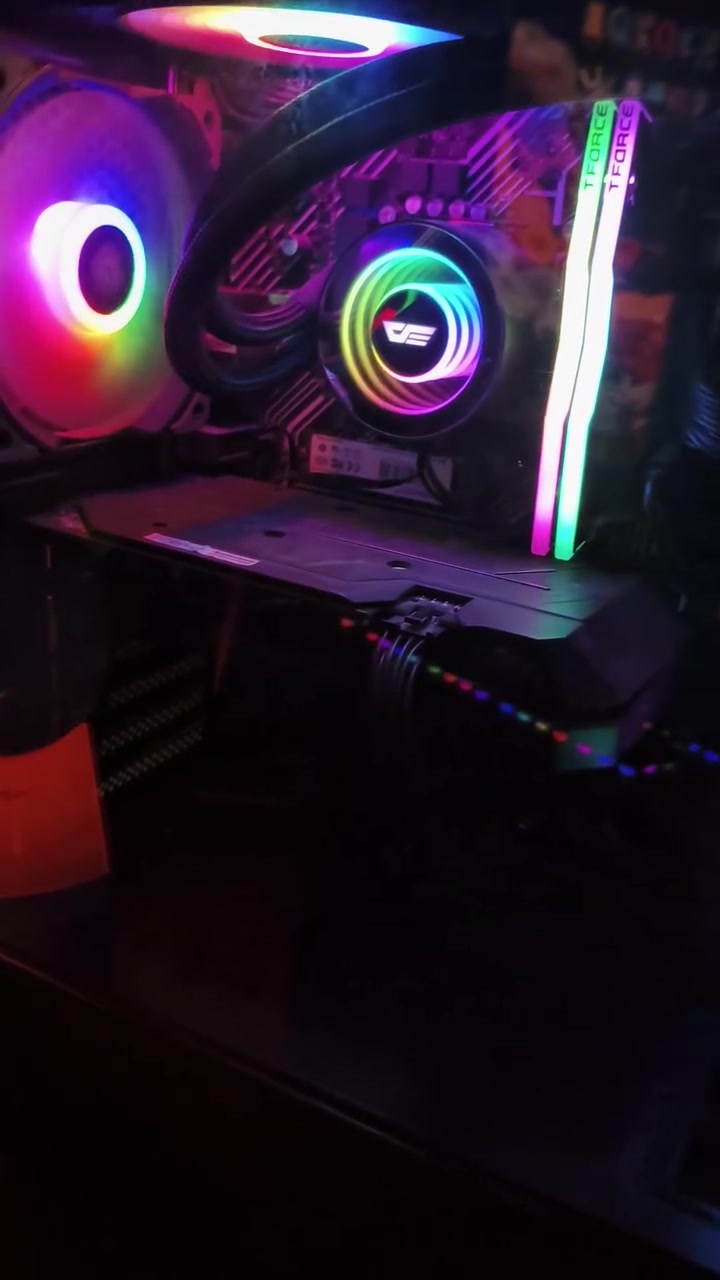 تجميعه كامله للبيع تحتوي على كافه الملحقات مع شاشه اضافيه شد والعب المواصفات
I7 10700kf تبريد ماءي 
Ram16 tforce
Gtx1660s 6Gb
Ssd1tb +256
شاشه الاساسيه 165 هرتز \1080p
الشاشه الثانويه 1080\ 60هرتز 
Ups1500 بطاريات جدد يكول فوك ال 15 دقيقه 
الملحقات رد دراكون كيبورد او ماوس والسماعهة هايبر اكس كلاود2
للتواصل ***********
