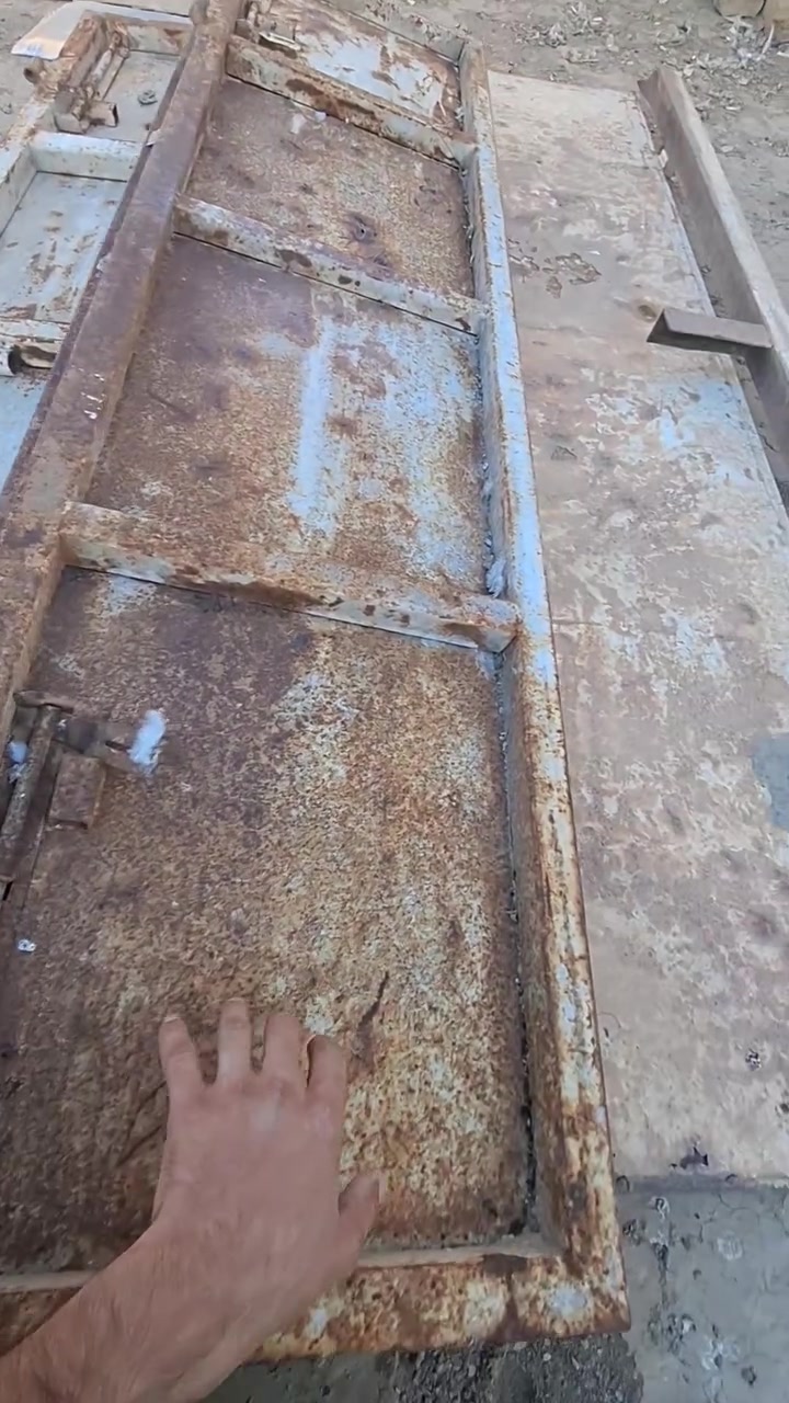 باب مال محل 4 طلاقات عوزه بس جرجوبه حديد ثقيل الشراي يجي خاص او ينتصل ***********
