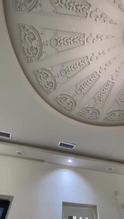 عليكم صباغ ت  واجهات شغل درجة اولى وسعار مناسبة 
متفرغ حالين اسعار مناسبه***********

