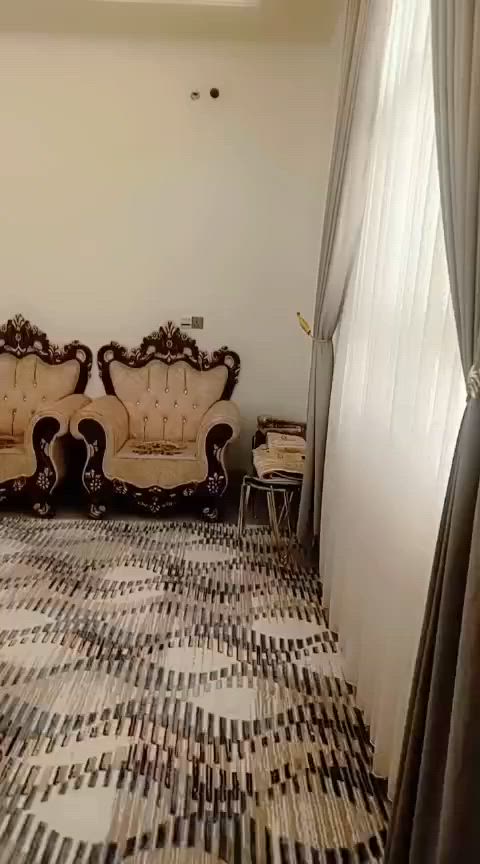 تخم  عدد اثنين للبيع مع طبلات السعر مليونين و٥٠٠  بي مجال تخم صار ٦ اشهر مستخدم فقط الاستفسار *********** مستعجل للبيع ما تشتري لا تراسل
