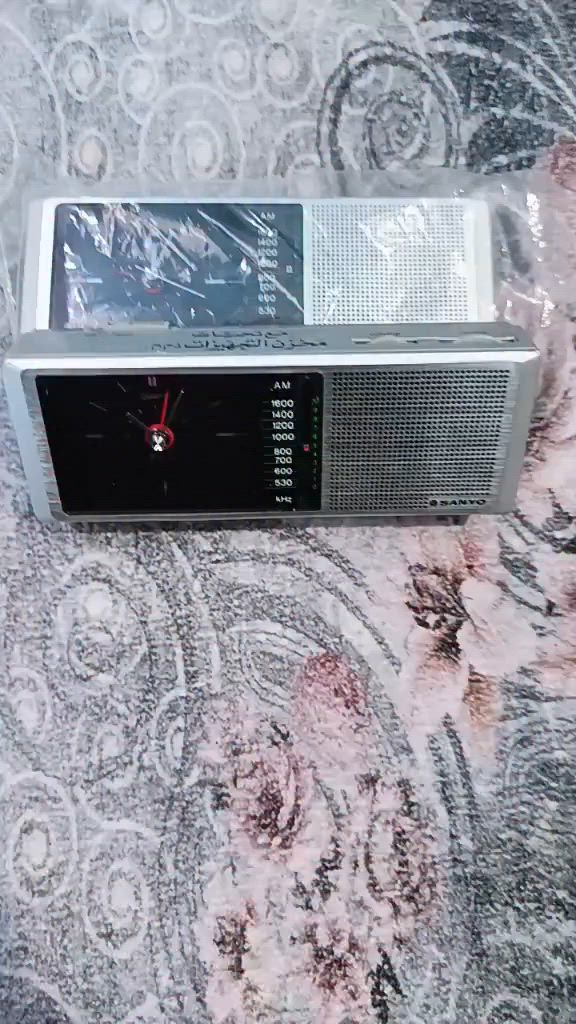 ماشاء الله 
لأصحاب المزاج العالي وعشاق الأنتيكات النادرة  بنقدملكم راديو وساعة "SANYO" الياباني الأصلي بـ حالـة الزيـرو
الحاله نادرة جدا مخزن بحالة الفبريقة كالجديد تماماً كما موضح بالفيديو 
التصميم يجمع بين راديو AM قوي وساعة عقارب كلاسيكية بتصميم ديكوري رائع يناسب منزلك أو مكتبك
🎁 هدية مثالية قطعة فخمة جدا ومميزة لو حابب تهادي بيها والد والدتك أو حد غالي عليك بيعشق زمن الفن الجميل
للحجز والاستفسار ☎️ 
010 97244848 
#راديوعماشة


**إذا كنت صاحب هذا الإعلان وتريد حذفه لأي سبب، رجاءا أرسل رسالة إلى الدعم الفني**