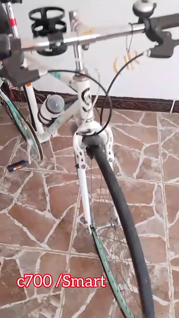 بايسكل c700 رياضي ماركه سمارت باله ورد ياباني نوع هجين
اتصال ***********
 س ١١٥ وبي مجال للشراي
