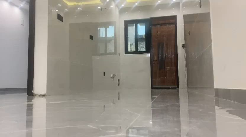 🏡 المهدية الرابعة باسمي تحويل مباشرة
للبيع دار سكنية حديثة وبناء مميز – جاهزة للسكن

📍 الموقع: [الدورة المهدية الرابعة ]

🔹 مساحة الدار: 100 متر مربع

🔹 الواجهة: 6.25 متر

🔹 الطول: 16 متر

📐 تفاصيل الدار:

✅ الطابق الأرضي:

- استقبال أنيق

- صالة واسعة

- مطبخ عملي

- غرفة متعددة الاستخدامات

- حمامات حديثة

✅ الطابق الأول:

- غرفتا نوم بنظام سويت

- صالة كبيرة ومريحة

✅ الطابق الثاني:

- غرفة إضافية (بيتونة)

🏠 مواصفات التشطيب:

- أرضيات من البورسلين الهندي الفاخر

- الجدران مكسوة بـ بورسلين هندي المنشأ

- نوافذ ألمنيوم سحب نوع Slate تركي المنشأ

- أبواب من نوع قاص عازل

- عدد الحمامات: 4 حمامات

- عدد السخانات: 2

- سطحان مع عازل حراري من مادة الفوم

- تشطيب السطح بنظام شتايكر

- ديكورات داخلية عصرية وأنيقة

📑 الدار كامل وجاهز للبيع

✅ الملكية باسمي مباشرة

✅ البيع بدون أي توسط

للاستفسار وزيارة البيت والمشاهدة يرجى التواصل على أو الاتصال مباشرة

***********.

#للبيع_دار #دار_للبيع #عقار_العراق #عقارات_بغداد #بيت_للبيع #عقارات #استثمار_عقاري #دار_حديثة #تشطيبات_فاخرة #بورسلين_هندي #نوافذ_تركية #عقار_مميز #بيع_مباشر
