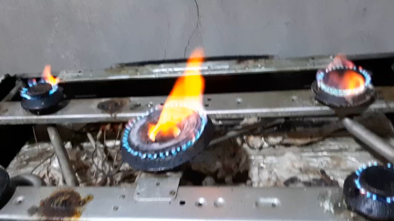 ورشة الضياء لتصليح الطباخات والصور ابلغ من التعبير نحن اهل لثقتكم لدينا خدمة تصليح في المنزل ارسل صورة للطباخ والموقع ***********

