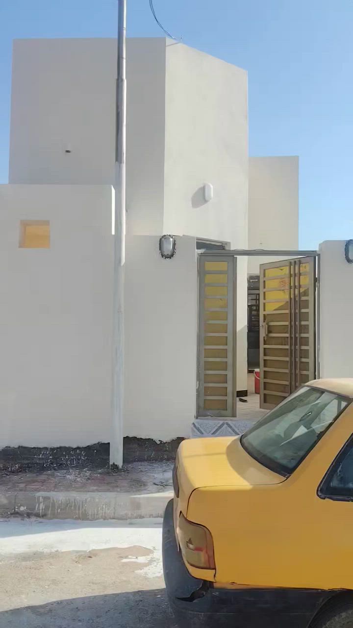 السلام عليكم بيت للبيع زراعي سند 25 مجمع حجي عزيز قرب عمارات الزيتون المساحه 120 متر غرفتين وصاله مطبخ وبراني***********
