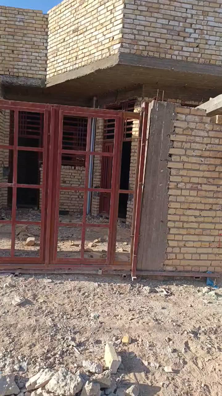 هيكل طابو صرف المساحة ١٥٠ يتكون من غرفة وصاله واستقبال ومطبخ البناء طابوك السقف صب طويريج ام الهوى الجديده شارع حسن المجتبى عرض الشارع ١٠ متر 
أبو إيه ***********
