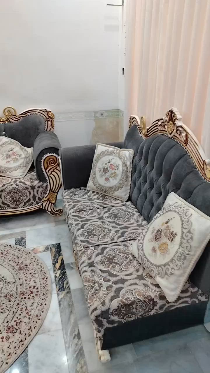 تخم ديوان تسكام نضيف السعر والتفاصيل خاااص المكان مشخاب  ***********
