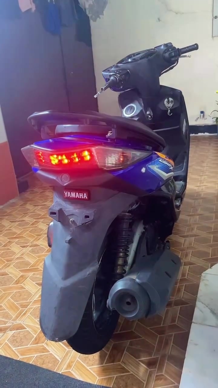 سلام عليكم سكنس لد كوريه دراجه بلاديه نضافته شوفت عينكم بيهه تزويد خفيف يدات جمس اصليات قبق هندر سبع الوان ملقط ان سي واي قباقه مال كور كرزيات اصليات يرادله ترتيب بسيط عارضه ب٨٥٠ وبيهه مجال كهربائيات كله شغاله مكاني بغداد شعله رقمي واتساب ***********
