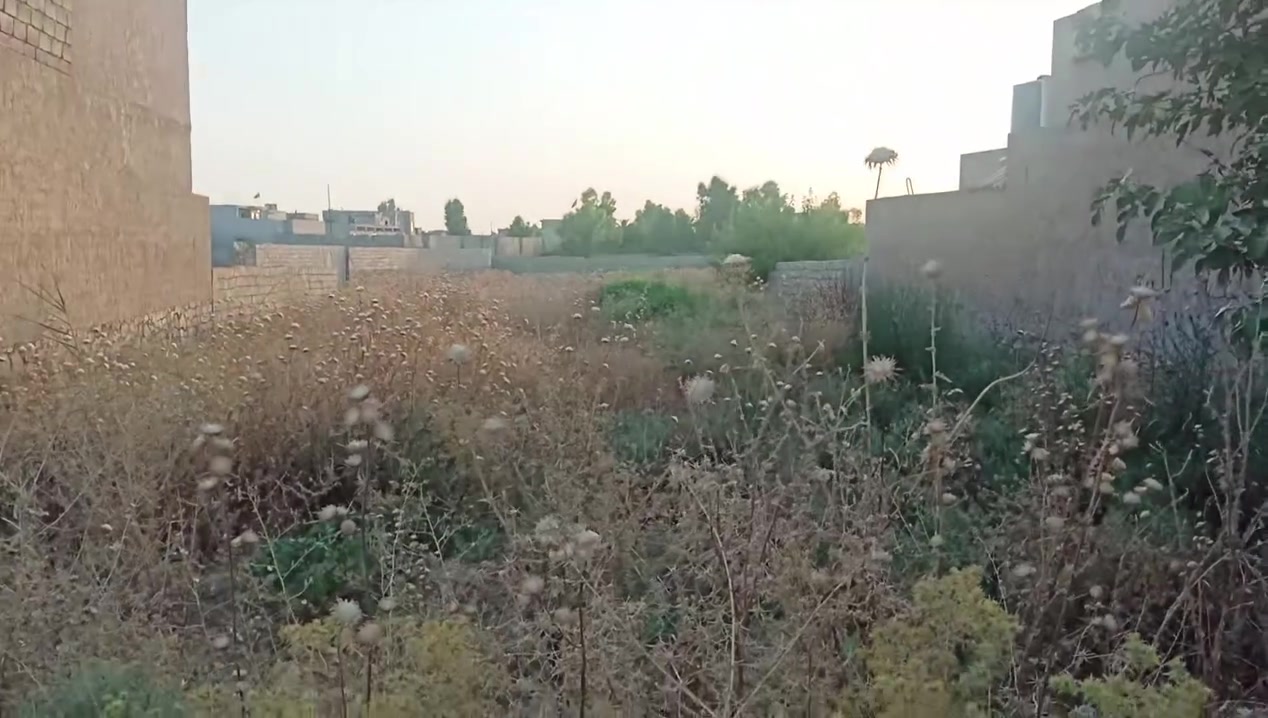 للبيع قطعة ارض مساحتها 270متر سعره 26مليون مكان حي منتظر وهذا قطعة خلف مدرسة منتظر ومدرسة ارض سلام الشراي يخابرني على هذا رقم ***********
