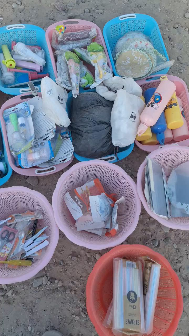 اغراض محل حاجه الف  للبيع باقي شليف ونص 
بيهن اكثر من 150 قطعه تقريبا ابيع شلع 
ب 100 الف قفل 
تكريت القادسية
***********
