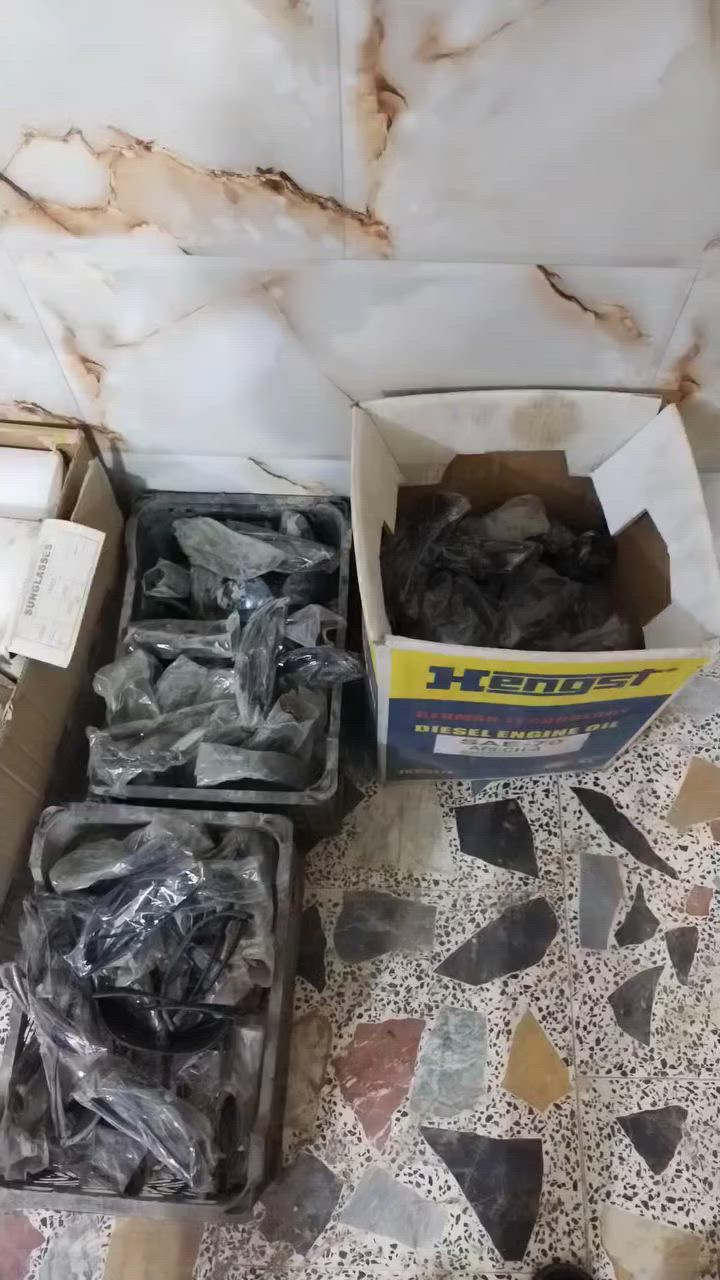 شلعه نضاره حداده أكثر من ١٥٠٠ قطعه سعر قطعه ٢٥٠ دينار فقط شلعه ***********
