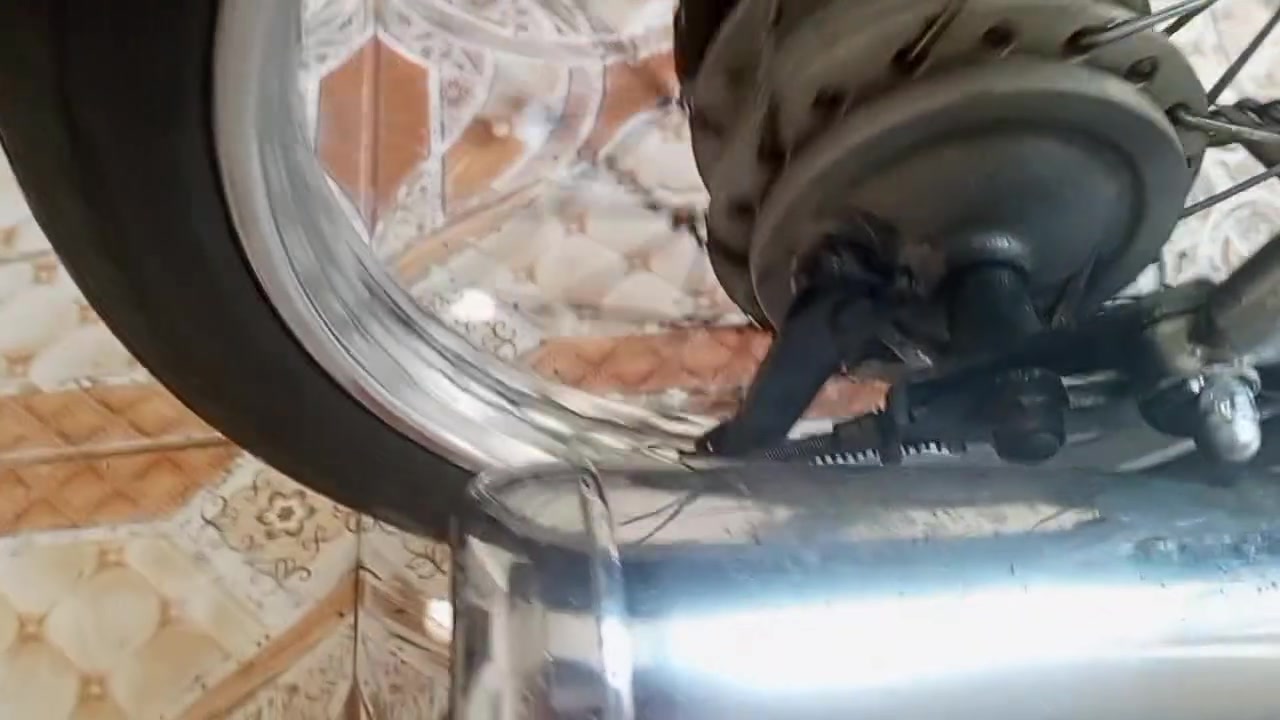 سلام عليكم ايراني للبيع مكينه خلسه ما بيه اسم الصوت لا نضوح ولا تبخير بيه شلع ومعدل ايموت دراجه حلو كلش وما قاصره والله الي يخاذه يترحملي وعلي مكاني ابو الخصيب فلكة الباني الرقم *********** السعر(350)وبيها مجال
