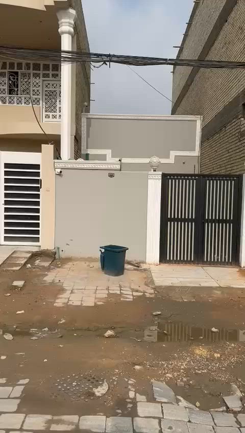 بيت 100 متر للبيع
كوفه حي العسكري بضهر شارع العريض مال مستشفى العراقي المربع المقابل صمون قحطان على الحديق وجه 

بي  -طرمة -  مطبخ  - غرفه -  صاله -  صحيات خارجيه و داخليه 
للاستفسار اكثر ***********
