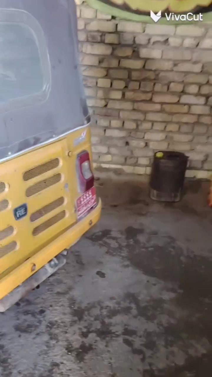 بيت البيع حي طارق وره الجنابيز قريب عله سوك الداخل ميه مربعه طابقين ***********
