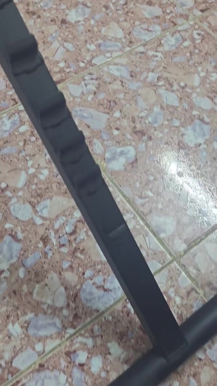 السلام عليكم 
جهاز رياضه جديد غير مستخدم  ثقيل 
يتحمل اوزان عاليه
السعر 60 الف
***********
***********
