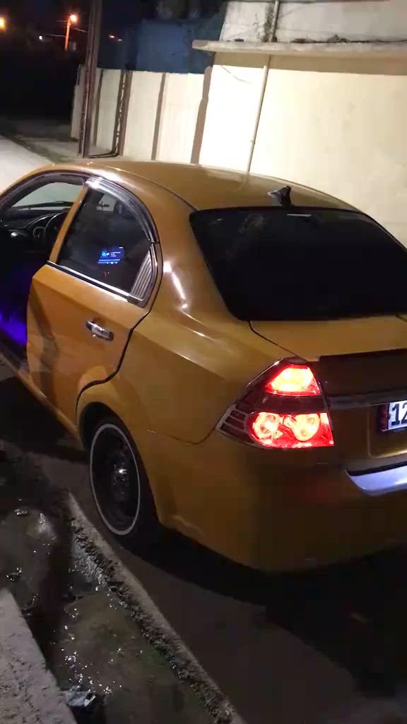 السلام عليكم افيو للبيع 2008 بس بيه طخه بل جاملغ الخلفي  هية وغرام سفر  لا صرف ولا نفخ  طخم جديد   شرط التحويل رقم نينوه  مسطره  السعر 50 وبيه مجال:  ***********: ***********
