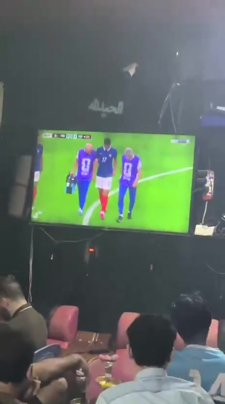 كهوه كامله  مابيهه اي نقص  البيع  البيع
5 بلازما ت 
5 سبالت. عامودي وتعليك 
24 تخم 
2 ميز بليارد 
2مجمده مع عارضه 
50 كرسي 
كامل سقف ثانوي 
4مراوح جداريه 
4سستم كامرات 
عاكسه مع باتري 
2 مبردات 
12 ميز دومنه 
60 نركيله 
3 طه 
مطبخ كامل 
العنوان بغداد جميله ثانيه قرب زامل ابو طاطلي مقابل قطاع 60

***********. تصال.
