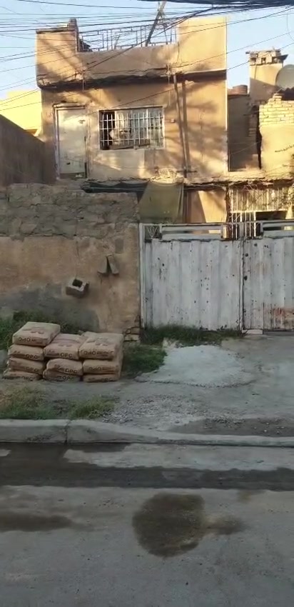 السلام عليكم
دار قديم للبيع ينحسب كاع في الدوره شارع البريد شارع المحكمه من جهت شارع المصافي طابو ملك صرف

الارض مساحتها 197

الواجهه ٧ونص

للاستفسار اكثر 

مكتب الكرم ***********
