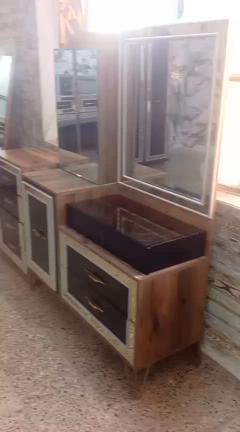 غرفة نوم للبيع نظيفه للتواصل اتصال ع رقم ***********.
