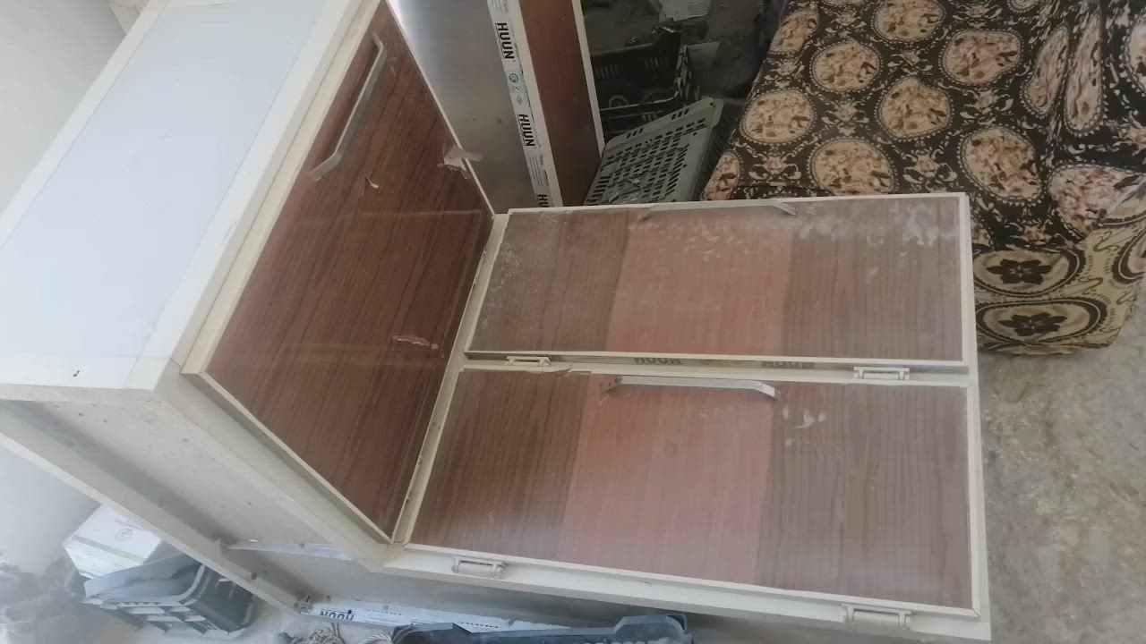 كاونتر بي هذن القطع نضيف كلش مجرد مسح لان البيت بي بناء سعره125بي مجال مكاني بصره بهادريه خاص او واتساب ***********
