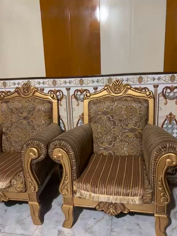 السلام عليكم يوجد تخم للبيع نضيف كلش المكان التحويله البوحرايج قرب صيدلية السراب للتواصل على الرقم ***********يوجد واتساب
