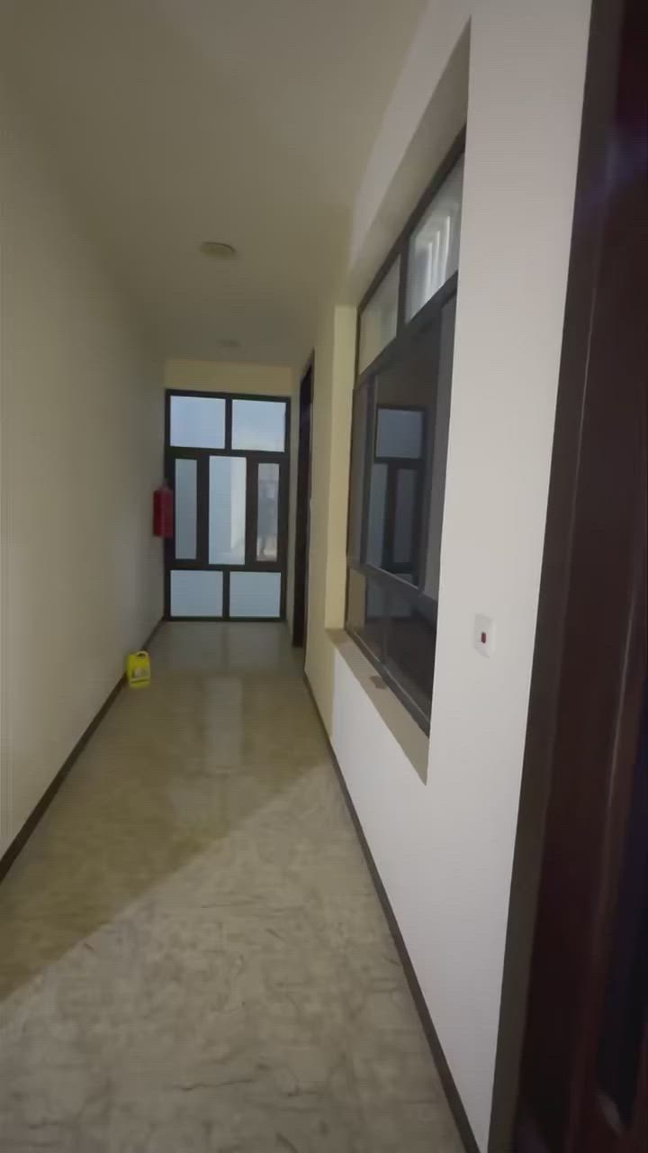�

فرصة مميزة للسكن الراقي في بناية درجة أولى 🏢

✅ طابق أول
✅ مؤثثة بالكامل
✅ غرفتا نوم
✅ صالة مريحة
✅ مطبخ مجهز
✅ صحيات
✅ مدخلان للشقة
✅ مصعد حديث
✅ بناية حديثة وخدمات متكاملة
✅ مناسبة للعوائل فقط

📞 للاستفسار والحجز:
***********

