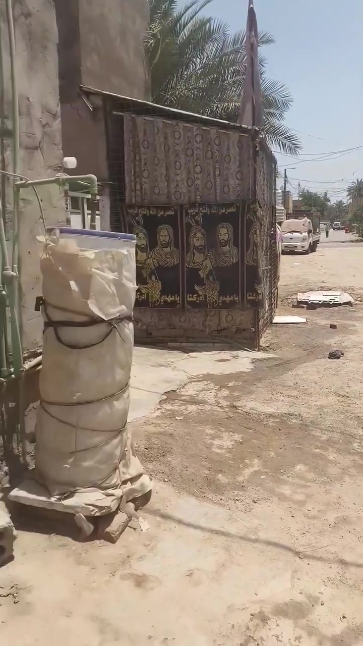 السلام عليكم دارا للبيع مساحه 100متريتكون من غرفه وصاله ومطبخ واستقبال وصحيات العنوان حي وزيره قرب النفوس القديمه يبعد عن الشارع 50متر السعر ب30وبي مجال لاستفسارلاتصال ع الرقم‏‪***********‬‏
‏‪
