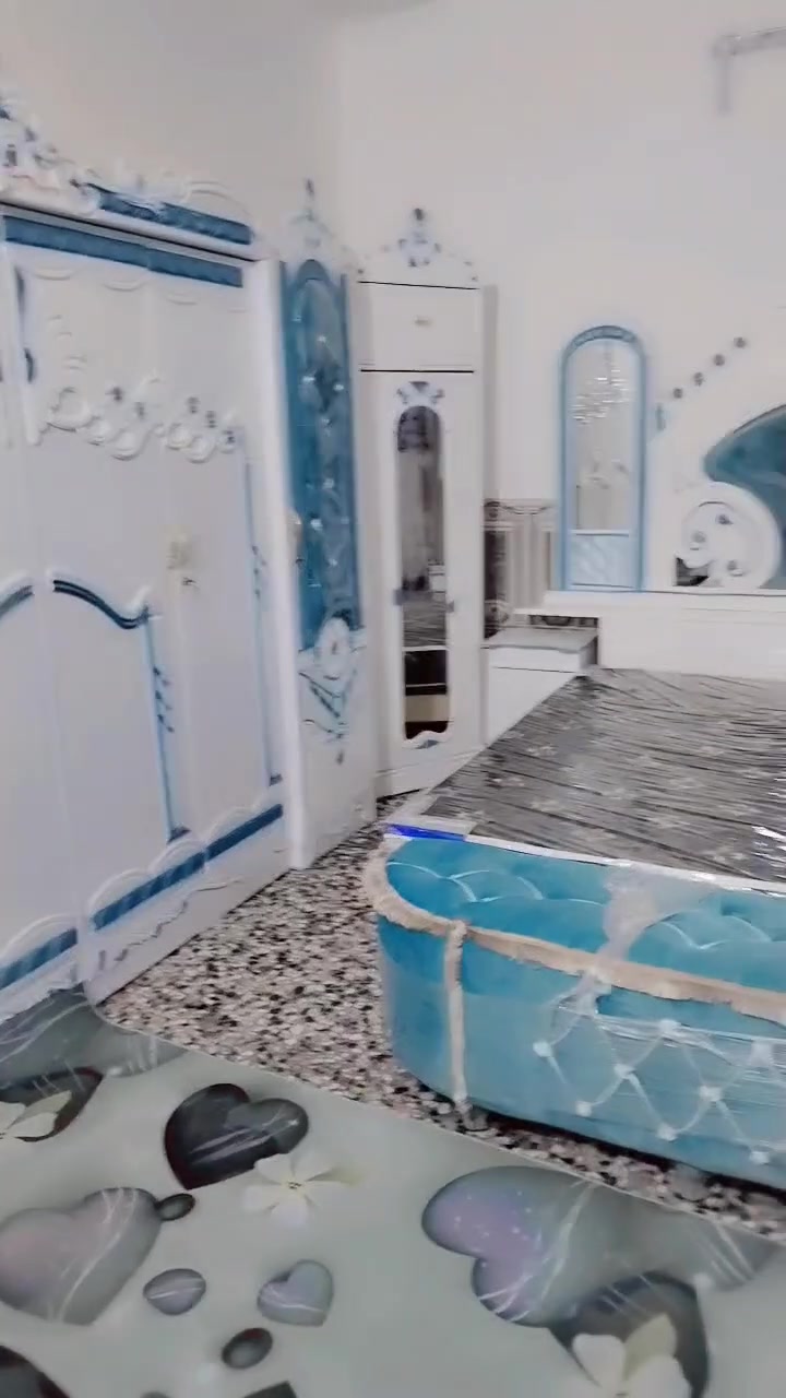 غرفة نوم للبيع السعر 650 بيها مجال شي قليل ***********
