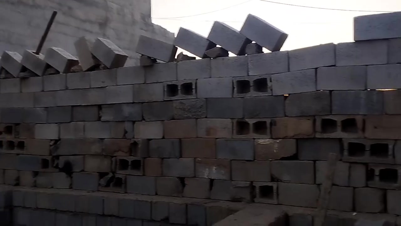 متاح 215 بلوكه ابو 20 الي يريدهن يجي ياخذهن سعرهن 65 الف ***********
