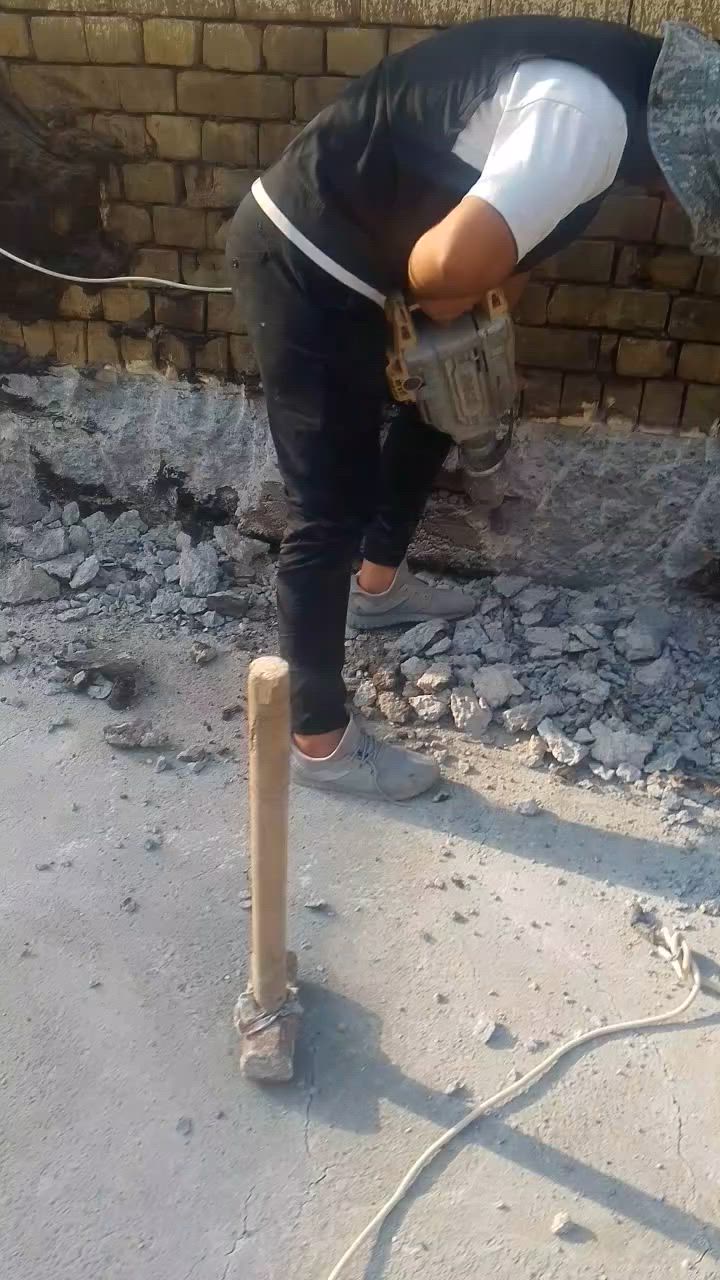 السلام علیکم کادر تفلیش الرباطات تکشیر الجدران وقلع ارضایی ورفع النقاذ بغداد فقط اتصل وبخدمتک ***********
