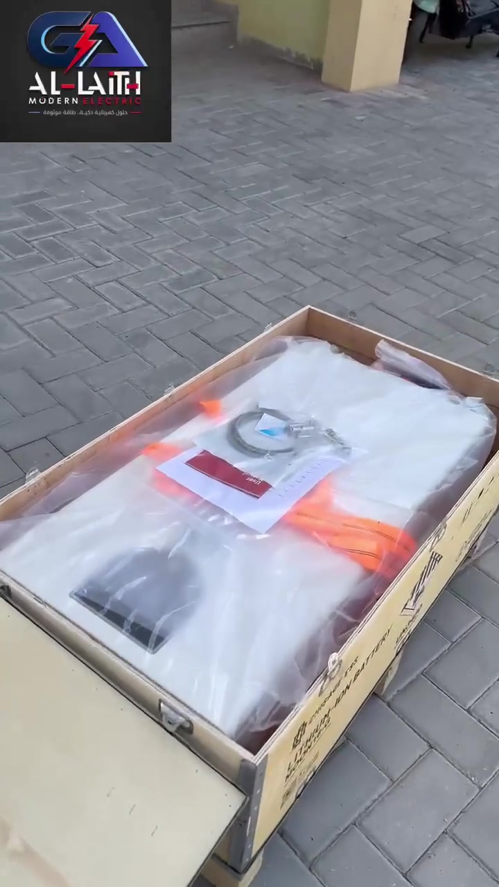 منظومة بدون ألواح.؟

تنصيب منظومة طاقة احترافية في مجمع الرقابة المالية السكني – محافظة بغداد

تم بحمد الله إنجاز تنصيب منظومة شيساج بنظام UPS داخل إحدى الشقق السكنية في مجمع الرقابة المالية السكني، كحل عملي ومثالي في المواقع التي لا تتوفر فيها إمكانية ربط الألواح الشمسية.

هذا النظام يُعد الخيار الأمثل للمنازل التي تعتمد على كهرباء الخصخصة أو تمتلك تجهيزاً كهربائياً جيداً مع انقطاعات جزئية، حيث يوفر انتقالاً سريعاً للطاقة ويحافظ على استمرارية تشغيل الأحمال المهمة دون انقطاع.

نفخر بأن هذا العمل تم بالتعاون بين  شركة المحور الذهبي - Golden Axis ومجمع الليث ( التميمي سولار ) . 
ومن هذا المنشور نعلن باننا موزع منتجات شيساج في محافظة بغداد، ونسعى ضمن جهودنا لتقديم حلول طاقة شمسية موثوقة وعالية الجودة تلبي احتياجات مختلف العملاء.

نشكر ثقة عملائنا، ونسعى دائماً لتوفير أفضل حلول الطاقة بما يتناسب مع كل موقع وكل احتياج.

📍 شركة تقنيات المحور الذهبي  موزع منتجات شيساج في محافظة بغداد . 
📞 للاستفسار: ***********

#التميمي_سولار #شيساج #SHISAJ #UPS #بطاريات_ليثيوم #طاقة_احتياطية #بغداد #الرقابة_المالية #الطاقة_الشمسية
