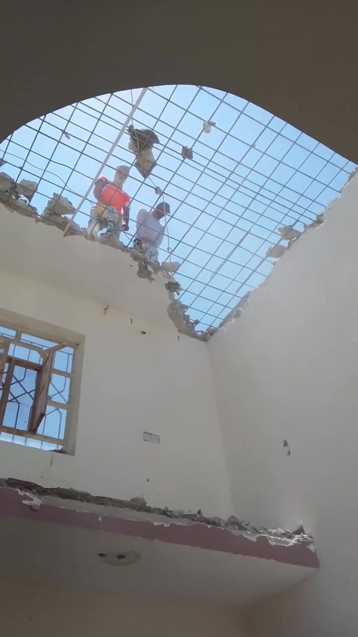 سلام عليكم  / يوجد كادر عمل جاهز/ تصعيد مواد/ تنضيف بيوت/ تفليش/ تكشيط/ تنضيف حدائق/ دفن نهري  / شقلنه ليل ونهار   /ومعداتنه جاهز/ ماعليك بس تصال على رقم  /     *********** /
