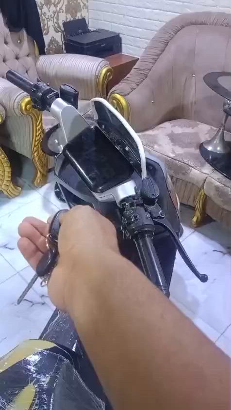 دراجه شحن كاسحه رياضيه كلش نظيفه سريعه كامله بطاريات جدد ستوهن مشدودات عدد6حجم32شركة ريان تشتغل بصمه وسويج سعر600العنوان بصره نواب ظباط مقابل مستشفى الفيحاء العسكري ***********
